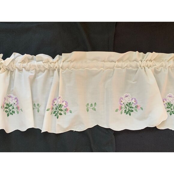 Vintage Floral Embroidered Valance Curtain 66"Wx10"L with Purple & Green Flowers - Picture 5 of 8
